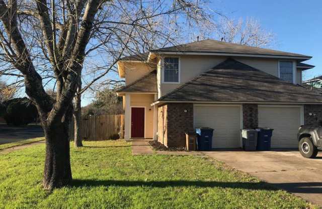 7604 Woodstone Cv A - 7604 Woodstone Cove, Austin, TX 78749