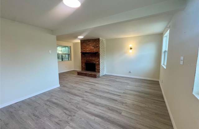 7224 VALIANT Court Gallery 4