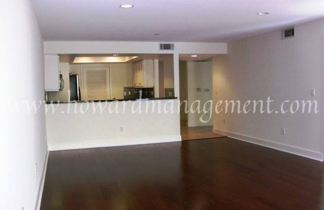 1951 N Beachwood Drive, Unit 206 Gallery 4