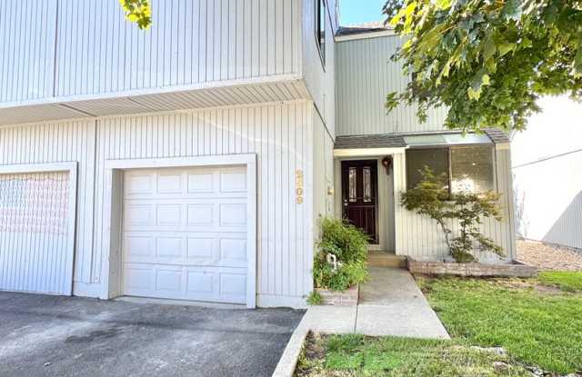 Two-Bedroom Townhouse in Sparks photos photos