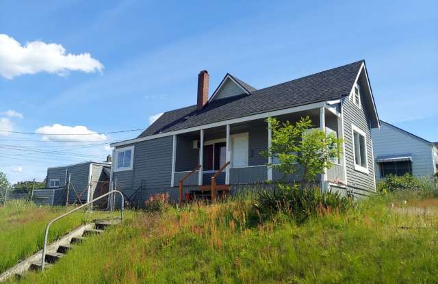 Charming Tacoma Home on a Peaceful Corner Lot! photos photos Charming Tacoma Home on a Peaceful Corner Lot! photos photos