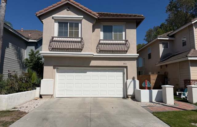 4 Bedroom in Placentia Gallery 1