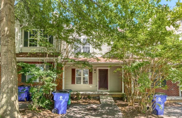 3 bed / 3 bath. Parking. Pet Friendly. photos photos 3 bed / 3 bath. Parking. Pet Friendly. photos photos