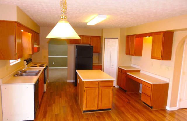135 Knights Bridge Drive North Gallery 2