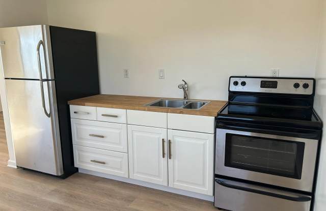 1038 S Coast Highway 101 - 1038 South Coast Highway 101, Encinitas, CA 92024
