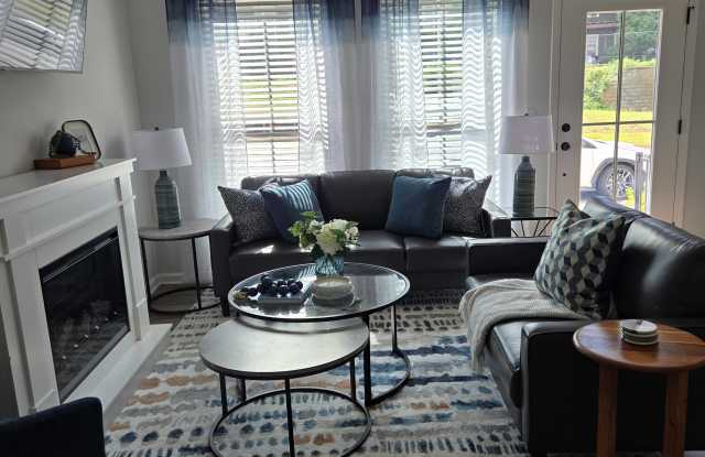 347 Skylar Ct Se photos photos