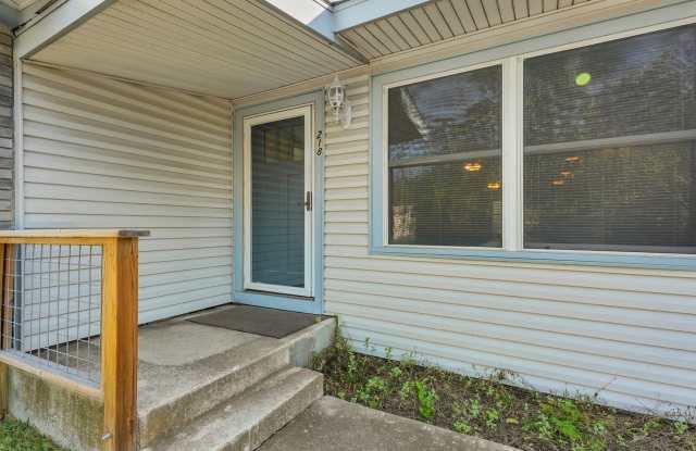 218 EUREKA DR Gallery 4