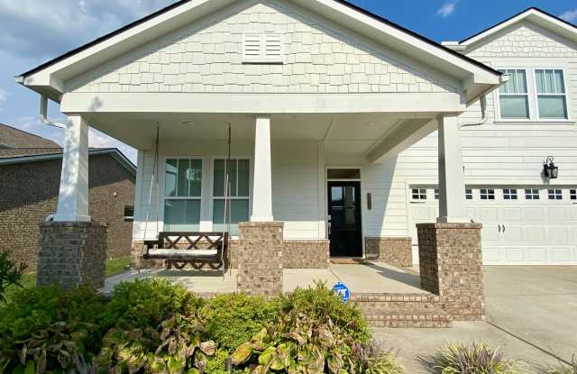 4 Bedroom, 3.5 Bath Home w/ 2 Car Garage Gallery 3