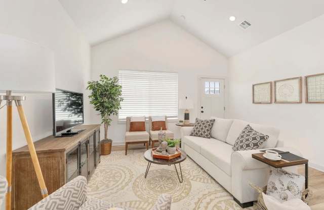 Spacious 3 Bed, 2 Bath Villa in Goddard, KS! Gallery 4