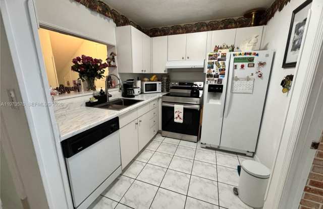 12035 SW 14th Street 108, Miami, FL 33184 photos photos