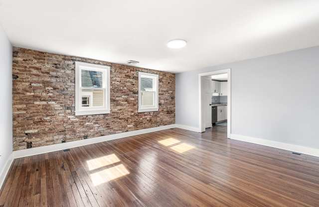 200 W 5th St photos photos