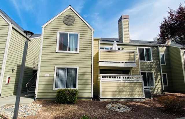 Spacious Lower Level, 2BD/2BA Condo Unit, Reflections, SR- Available NOW! photos photos