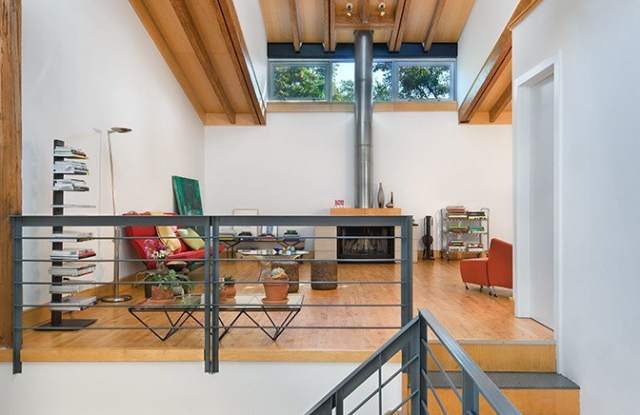 1933 N Damen Avenue Gallery 2