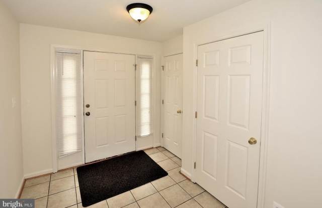 13668 SAINT JOHNS WOOD PLACE Gallery 2