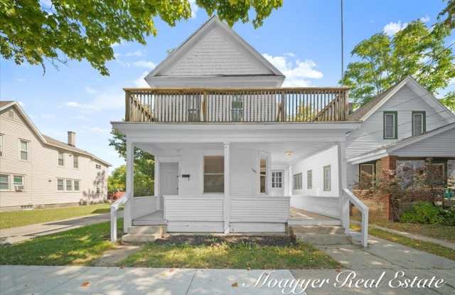 1108 Muskegon Avenue NW photos photos