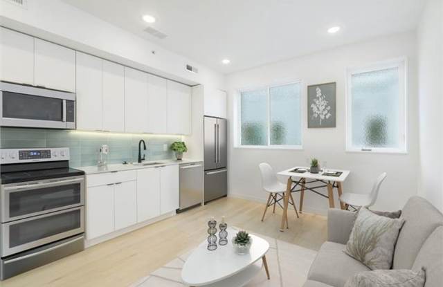 2720 N Hope St photos photos