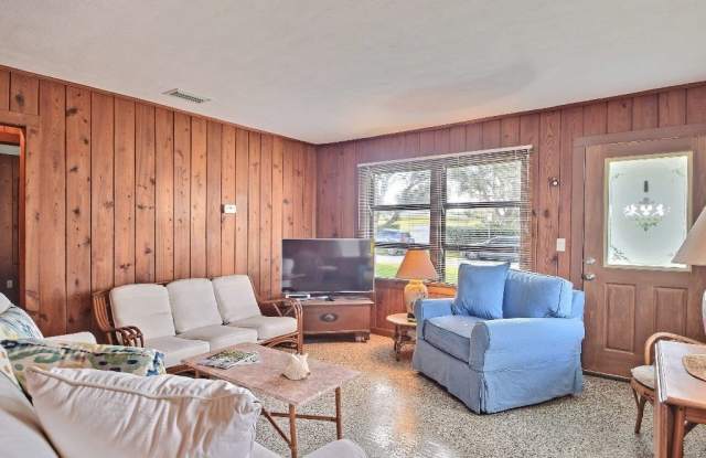 907 Ocean Place Gallery 2