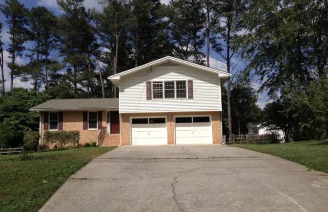 698 Shannon Way - 698 Shannon Way, Gwinnett County, GA 30044