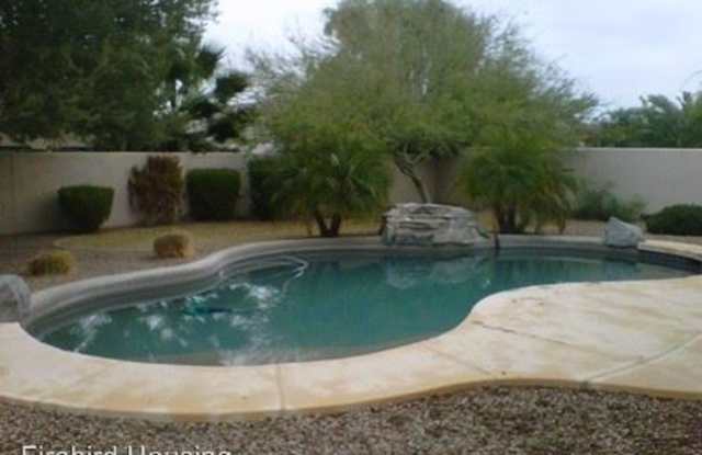 2010 E. Fawn Dr Gallery 2