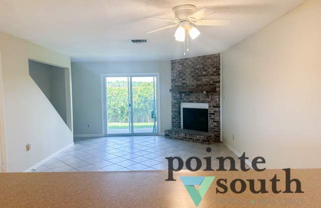 44 Court Dr Gallery 3