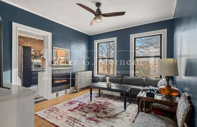 Gorgeous 2BR/1BA Available May 1st!!!! Great Portland Location!!! - 180 High Street, Portland, ME 04101