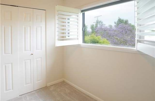 14025 Riverside Drive photos photos