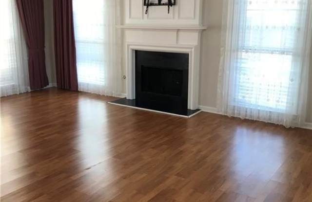 6135 Pattingham Drive Gallery 3