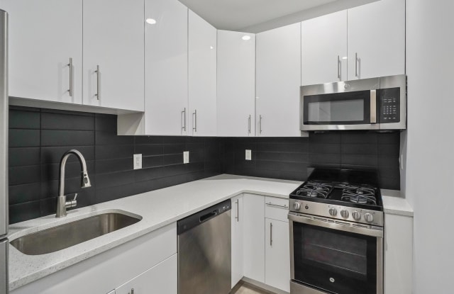 1208 NEW YORK AVE - 1208 New York Avenue, Union City, NJ 07087