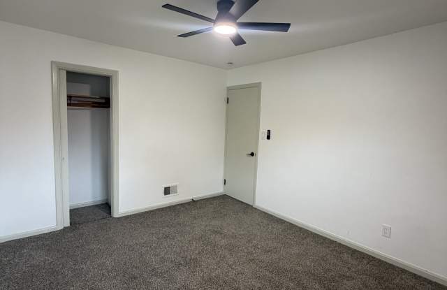 11913 Derby Rd Gallery 1