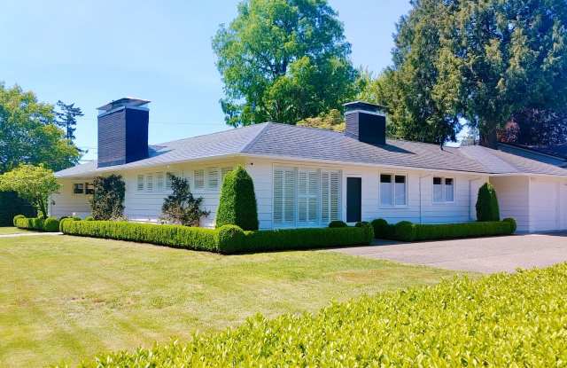 Broadmoor Mid-Century 3 Bedroom Ranch With In-Ground Pool Just In Time For Summer! photos photos