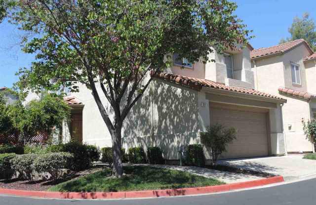 221 Opal Court Gallery 2