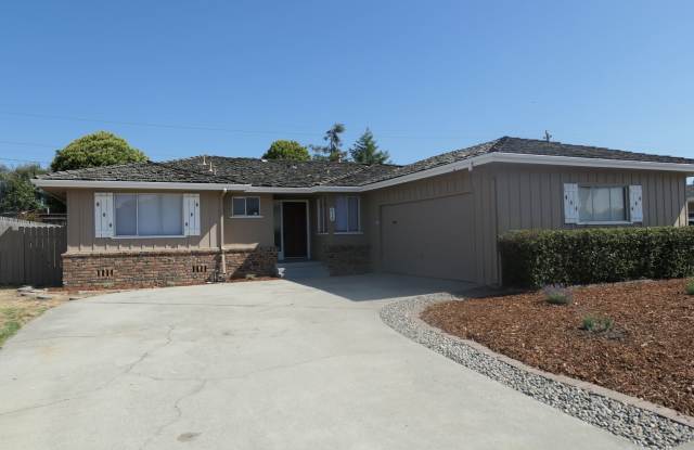 614 Martinelli St. Watsonville, CA 95076 photos photos