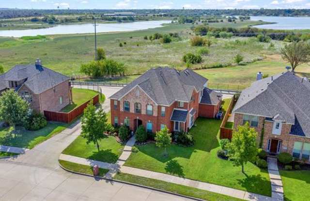 1027 Crystal Lake Drive Gallery 2