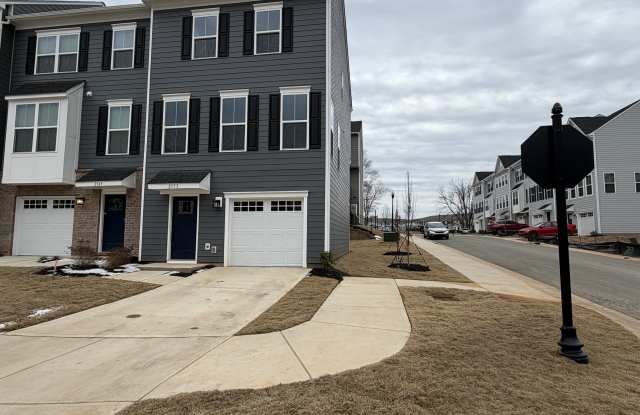 2553 Ellen Avenue photos photos