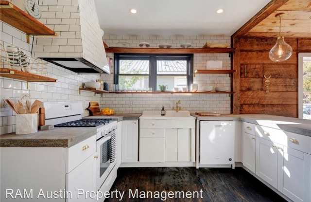 1907 East 18th Street Unit A Gallery 4