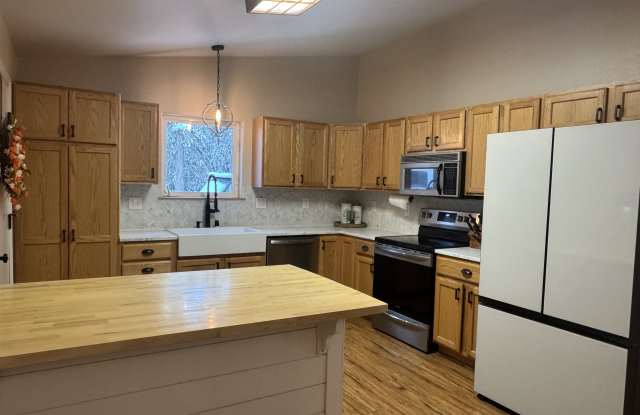 580 Orion Drive - 580 Orion Drive, Badger, AK 99705