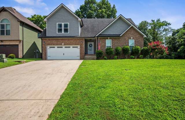 Fenced Backyard with a Bonus Room! photos photos Fenced Backyard with a Bonus Room! photos photos