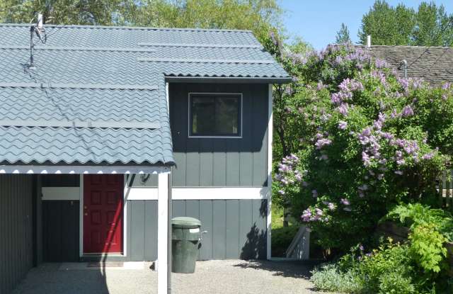 Great spot on Whitefish River - 238 6th Street West, Columbia Falls, MT 59912