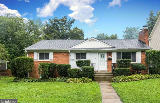 5412 WILLIAMSBURG BOULEVARD - 5412 Williamsburg Boulevard, Arlington, VA 22207