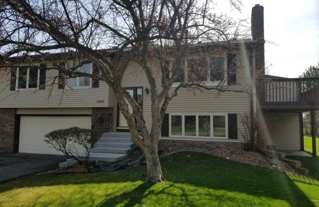 2882 Castleford Ct - 2882 Castleford Court, Woodbury, MN 55125