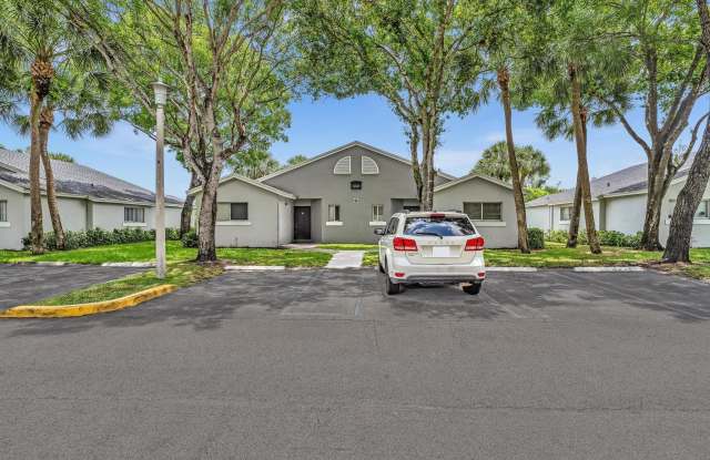 1020 Lake Victoria Drive Gallery 3