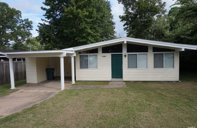 11421 Manchester - 11421 Manchester Road, Kirkwood, MO 63122