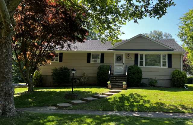 25 Colonial Dr photos photos