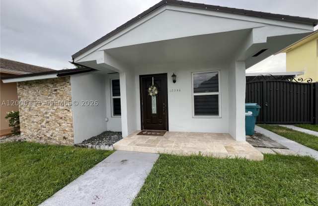 10356 SW 11th Ter Gallery 2
