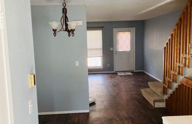 Recently Remodeled End Unit for Rent - Opens to Green Space! Gallery 3