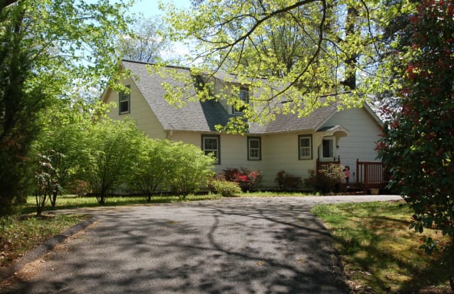 1838 Olmstead Dr - 1838 Olmstead Drive, Pimmit Hills, VA 22043