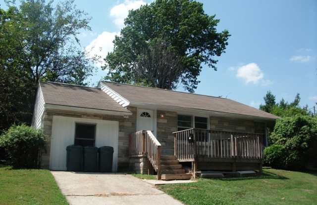 703 N Washington Street photos photos