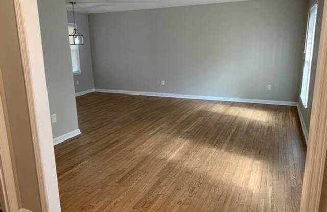 4289 Danforth Road Gallery 4