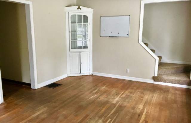 977 Sells Ave Gallery 2