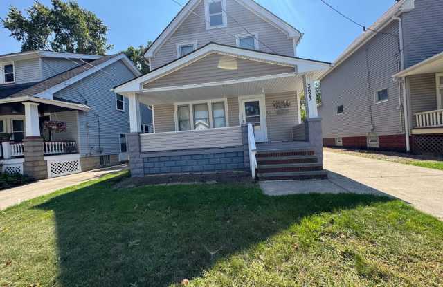 Beautifully Renovated 3-Bedroom Home in a Desirable Area photos photos